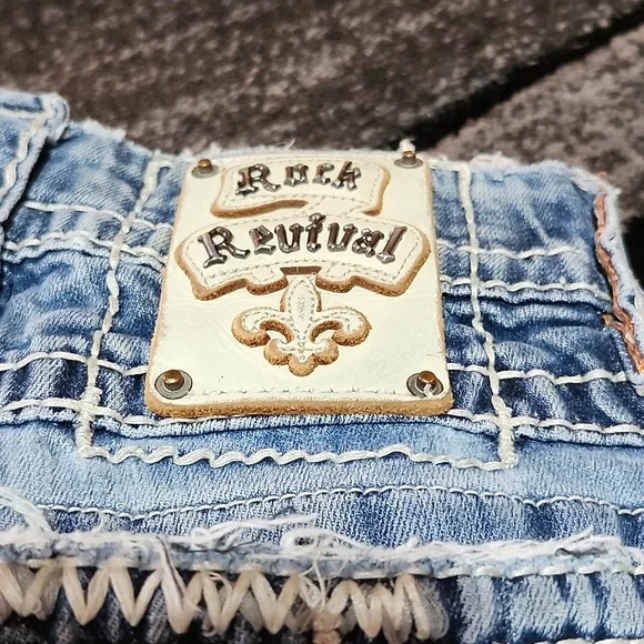 ROCK REVIVAL JARROW EMBROIDERED FLEUR-DE-LIS  FAUX-FLAP BOOT-LEG DENIM JEAN - Picture 3 of 15